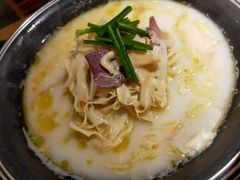 -蜜桃餐厅·伴山(湖滨商业街店)