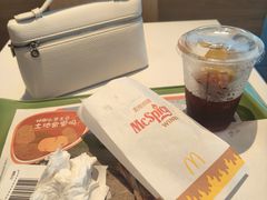 -麦当劳(假日广场店)