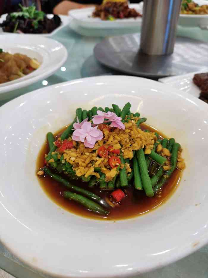 凉水井(南湖店"地方好找,很大气的一间酒楼[呲牙.