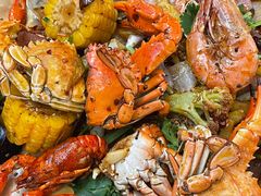 -老东镇啤酒屋海鲜加工·蒸汽海鲜·海鲜烧烤(台东店)