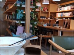 -文汇新民联合报业集团(上海报业大厦店)