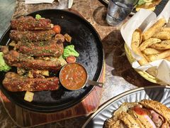 -Let'sBURGERplus·非常创意汉堡(三里屯店)