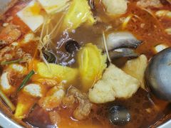 -苗伯妈酸汤火锅