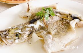 Special Oil and Salt Steamed Sea Bass