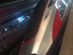 -星巴克(上海虹桥站2A检票口)