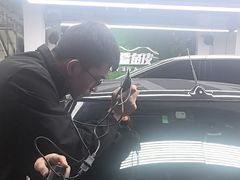 -鲨鱼皮汽车凹陷玻璃修复(静安店)