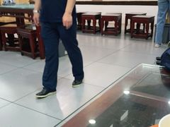 -牛一嘴·兰州牛肉面·大盘鸡(财富中心店)