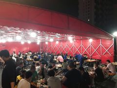 吃烧烤的人群-老黑板筋(顺义总店)