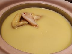 领鲜花胶鸡汤-领鲜天下·焗海鲜·花胶鸡(天目里店)