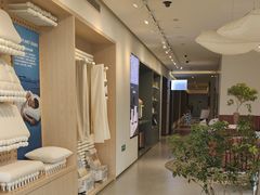 -上海虹桥中心爱琴海亚朵S酒店