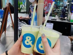牛油果多多果昔-COFFii&JOY(龙江新城市广场店)