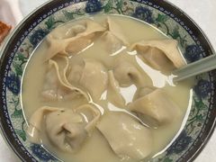 黄鱼馄饨-明呈黄鱼面馆(斜土路店)