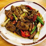 一進門已經滿座位置不多️點了「炒猪肝」很好吃很嫩偏甜口