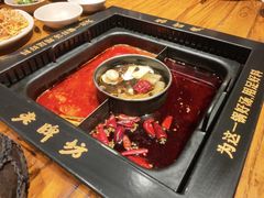 -老牌坊云南鱼豆花火锅(爱建店)