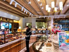 面包甜点陈列柜-巴黎贝甜(阳光上东店)