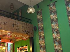 -香巴拉云南餐厅(华莱坞店)