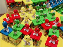 -m豆巧克力世界(上海世茂广场店)