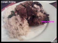 申德勒码头餐厅--烤猪肘&nbsp;(1)-申德勒加油站餐厅(三里屯北小街店)