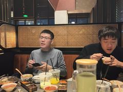 -铭牛烧肉·和牛海鲜自助(高新月牙湖店)
