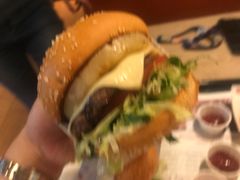 -The Habit Burger Grill 哈比特汉堡(复兴soho店)