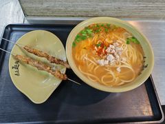 -亮亮面馆(经六路店)