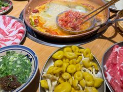 -洱火云南酸菜牛肉火锅(石景山当代商城店)
