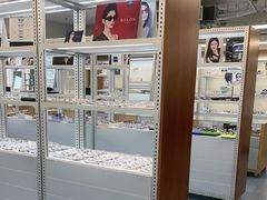 -无奔眼镜·蔡司·依视路授权店(朝阳大悦城店)