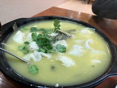 昂公鱼馄饨煲-鑫福楼农家菜
