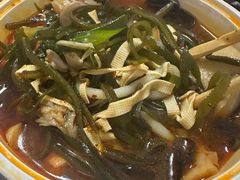 -天瑞福云南过桥米线(十里河店)