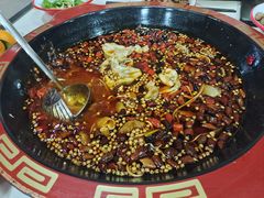 -烧哥美蛙肥肠鱼火锅·十五年社区店