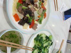 -犇逸·乐山跷脚牛肉·四川现炒(览海店)