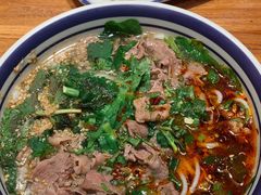 -云阿蛮云南生烫牛肉米线(奉贤路店)