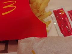 -麦当劳(上海虹桥站30B检票口楼上)