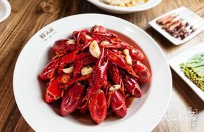 Uncle's Oil-Braised Australian Blue Lobster