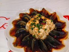 -肥肥虾庄·金牌油焖大虾(汉街SKP店)