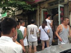 大早上就排长队呀！-老方子馅饼粥(台东店)