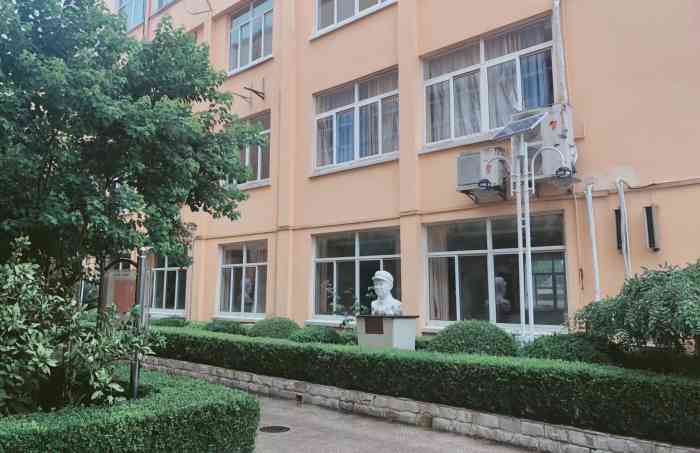 金川中学羽毛球馆-"摄界|放学后不再年少人约黄昏,翩翩不再.