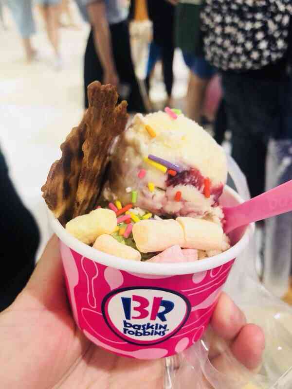 芭斯罗缤(海上世界店)-"巧克力那个有点腻 但是口感不错 吃冰淇淋.