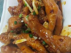 压锅凤爪-小花卷味道餐厅(开发区五彩城店)