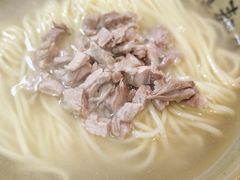 -亮亮面馆(经六路店)