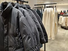 -URBAN REVIVO(上海中庚漫游城店)