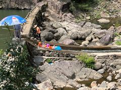 -安吉龙王山峡谷漂流