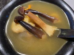 -芸山季·云南山珍菌火锅(人民广场来福士店)