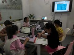 -泺喜机器人(爱琴海购物公园店)
