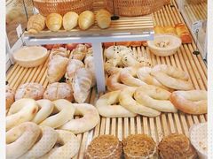 -焙丽拾光(麦凯乐直营店)