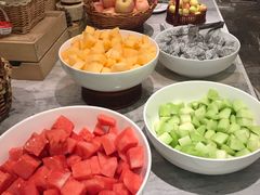 -飨食汇全日制餐厅·昆山皇冠假日酒店(九方店)