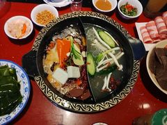 -重庆三峡火锅城(梅林店)