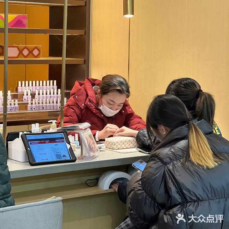 没有什么是一顿火锅解决不了的，有就多吃几顿