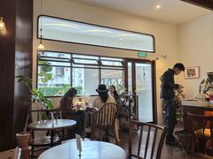 -Café Monson