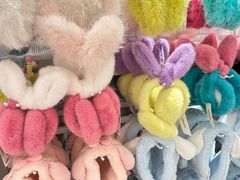 -名创优品(北京新中关购物中心地铁层店)